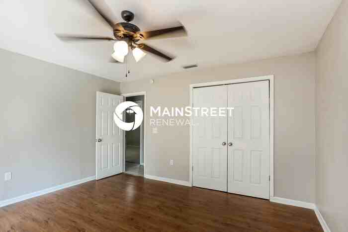 4931 Celia Cir W - Photo 6 of 16