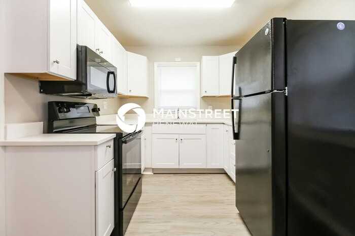 10002 Drury Ave - Photo 4 of 16