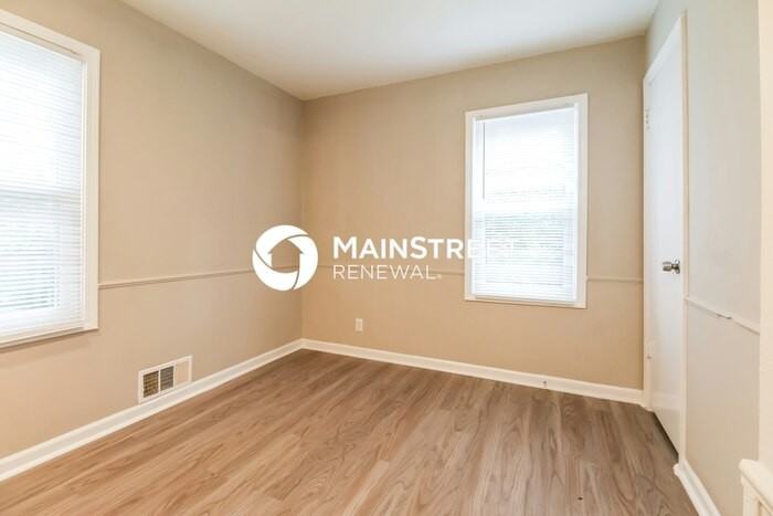 10002 Drury Ave - Photo 5 of 16