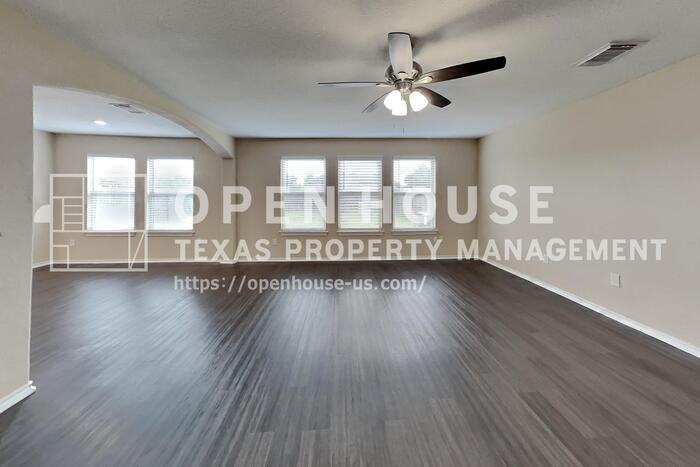 6407 Bennington Spgs Dr #3685089341 - Photo 4 of 22