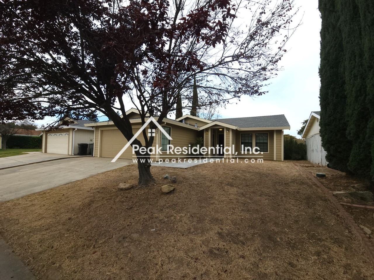 4537 Fox Valley Cir - Photo 2 of 23
