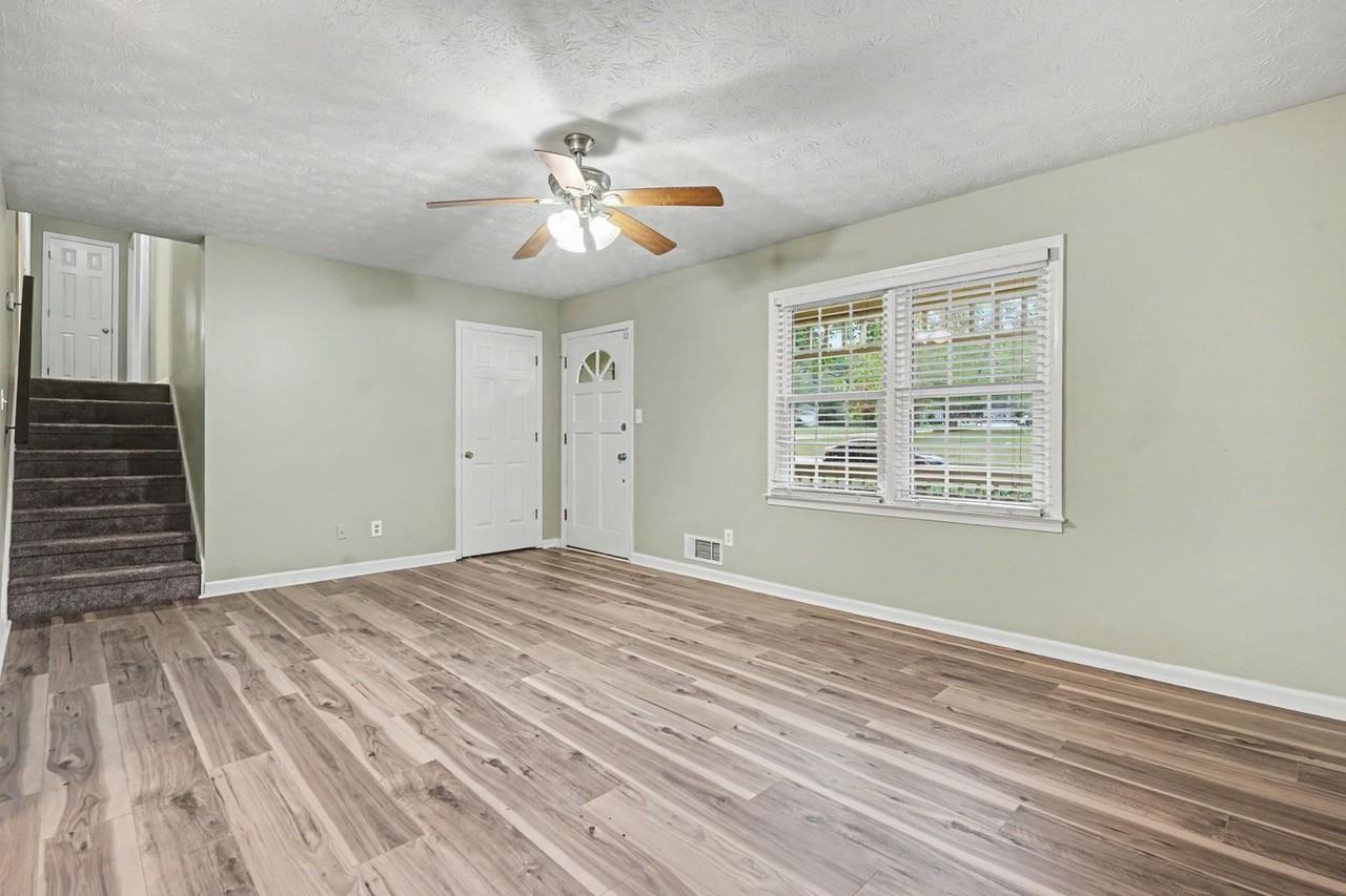 3030 Green Meadow Ln - Photo 6 of 27