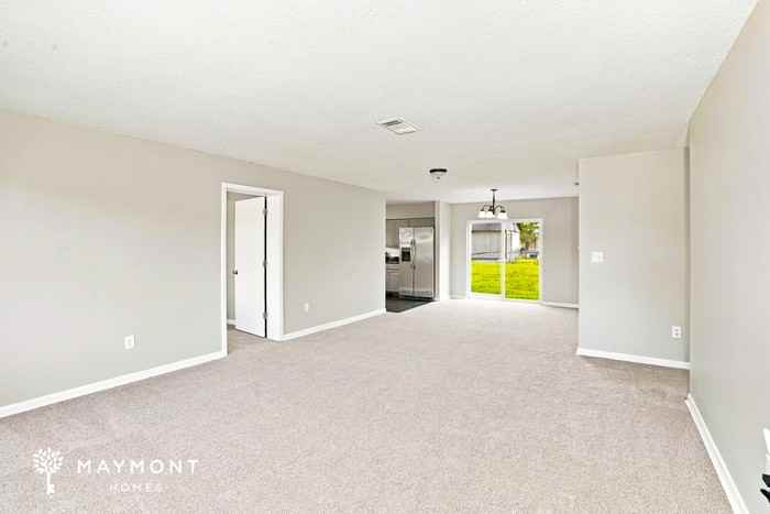 147 Harrison St - Photo 4 of 15