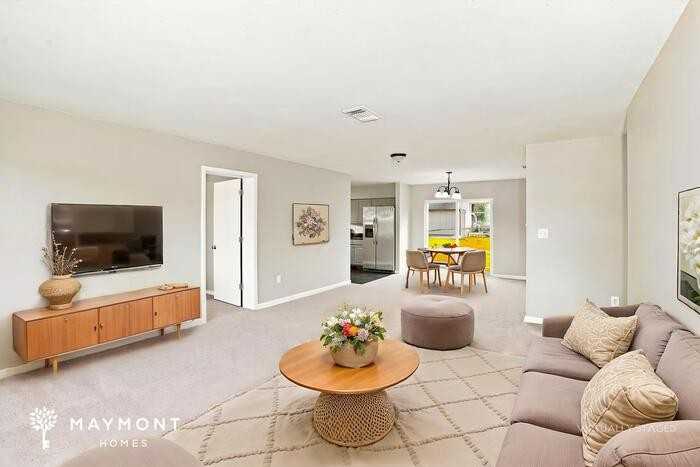 147 Harrison St - Photo 5 of 15