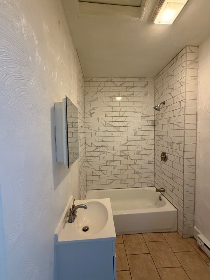 424 S Saratoga St - Photo 6 of 7