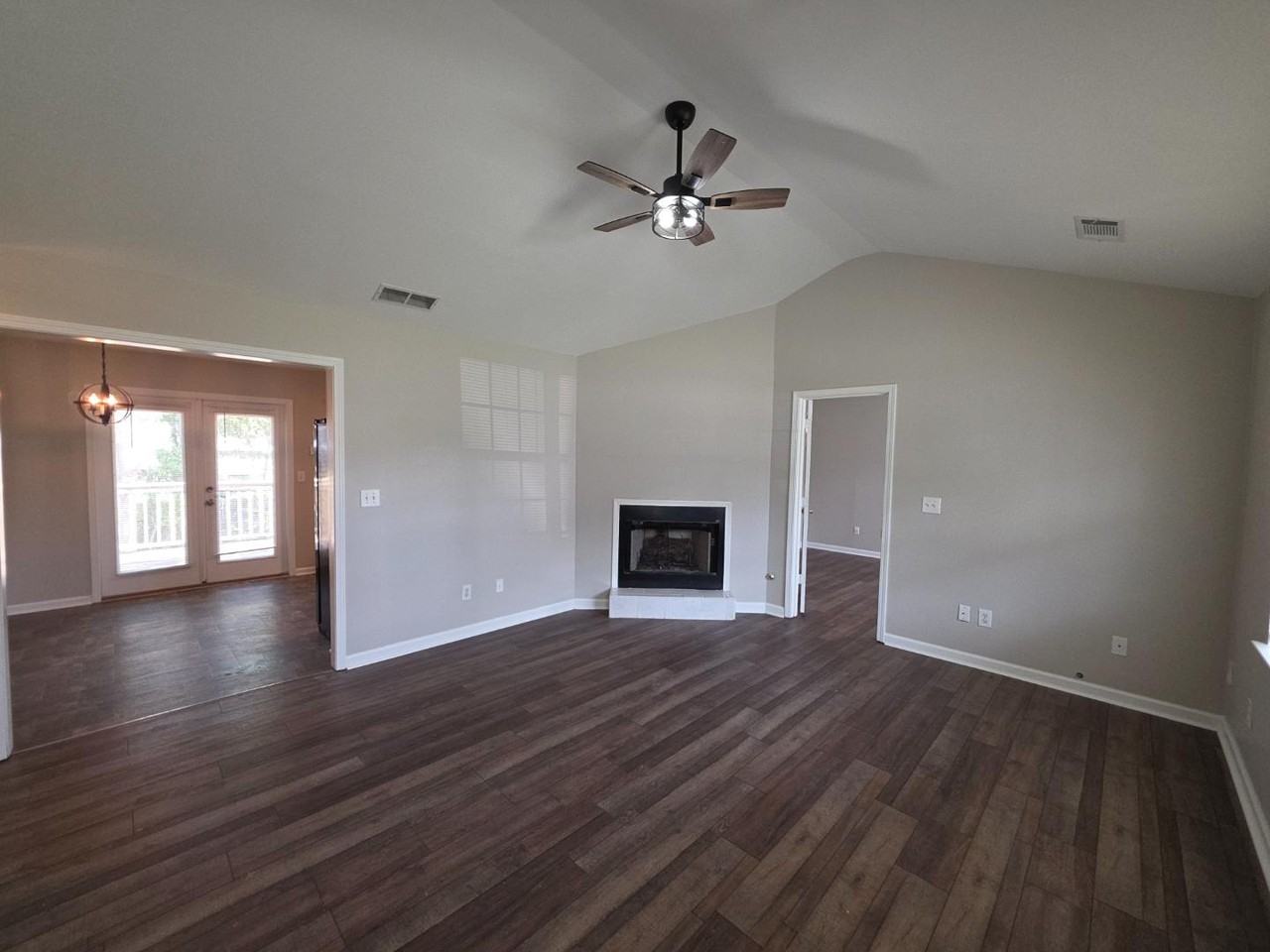 5220 Austin Pl - Photo 7 of 20