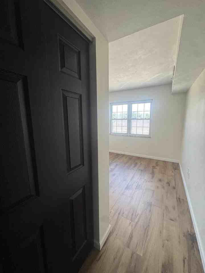198 Camelot dr - Photo 6 of 9