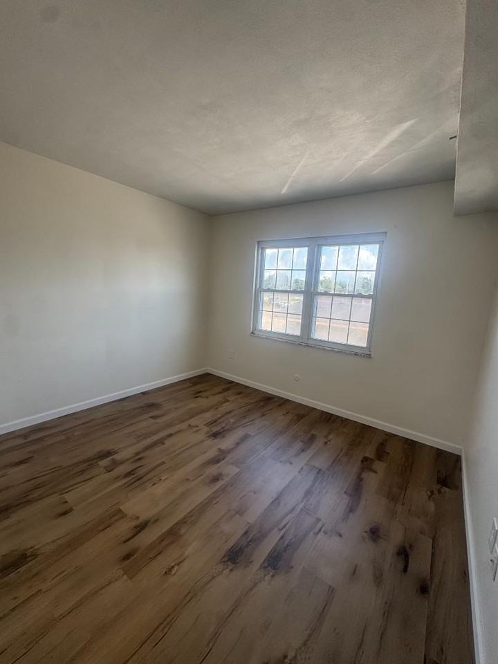 198 Camelot dr - Photo 7 of 9