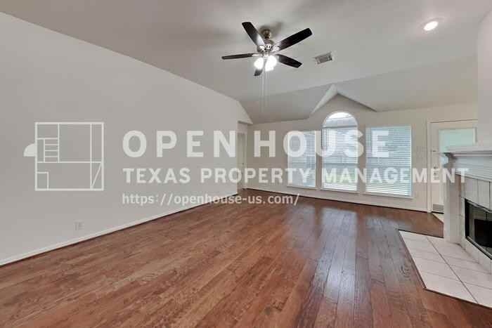 2615 Honeysuckle Walk - Photo 4 of 22