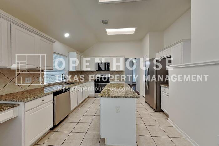 2615 Honeysuckle Walk - Photo 6 of 22