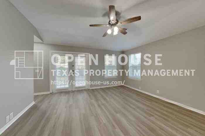 19307 Royal Isle Dr - Photo 5 of 21