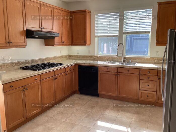 3224 Von Uhlit Ranch Rd - Photo 6 of 37