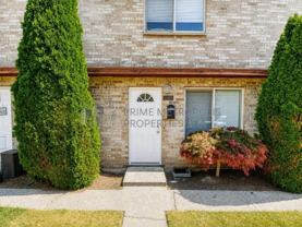 9208 9210 9212 Ashworth Ave N Seattle WA 98103 ACL - Photo 1 of 1