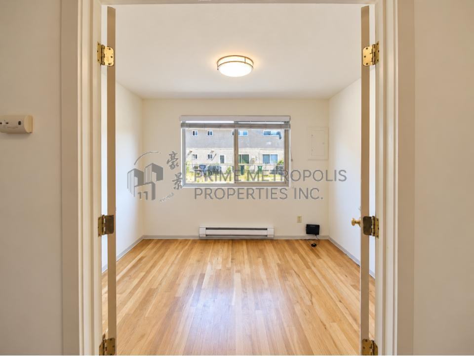 9208 9210 9212 Ashworth Ave N Seattle WA 98103 ACL - Photo 5 of 19