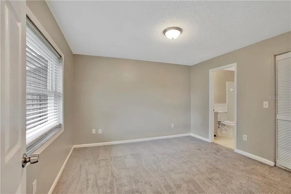 1005 Bridlewood Way - Photo 3 of 12