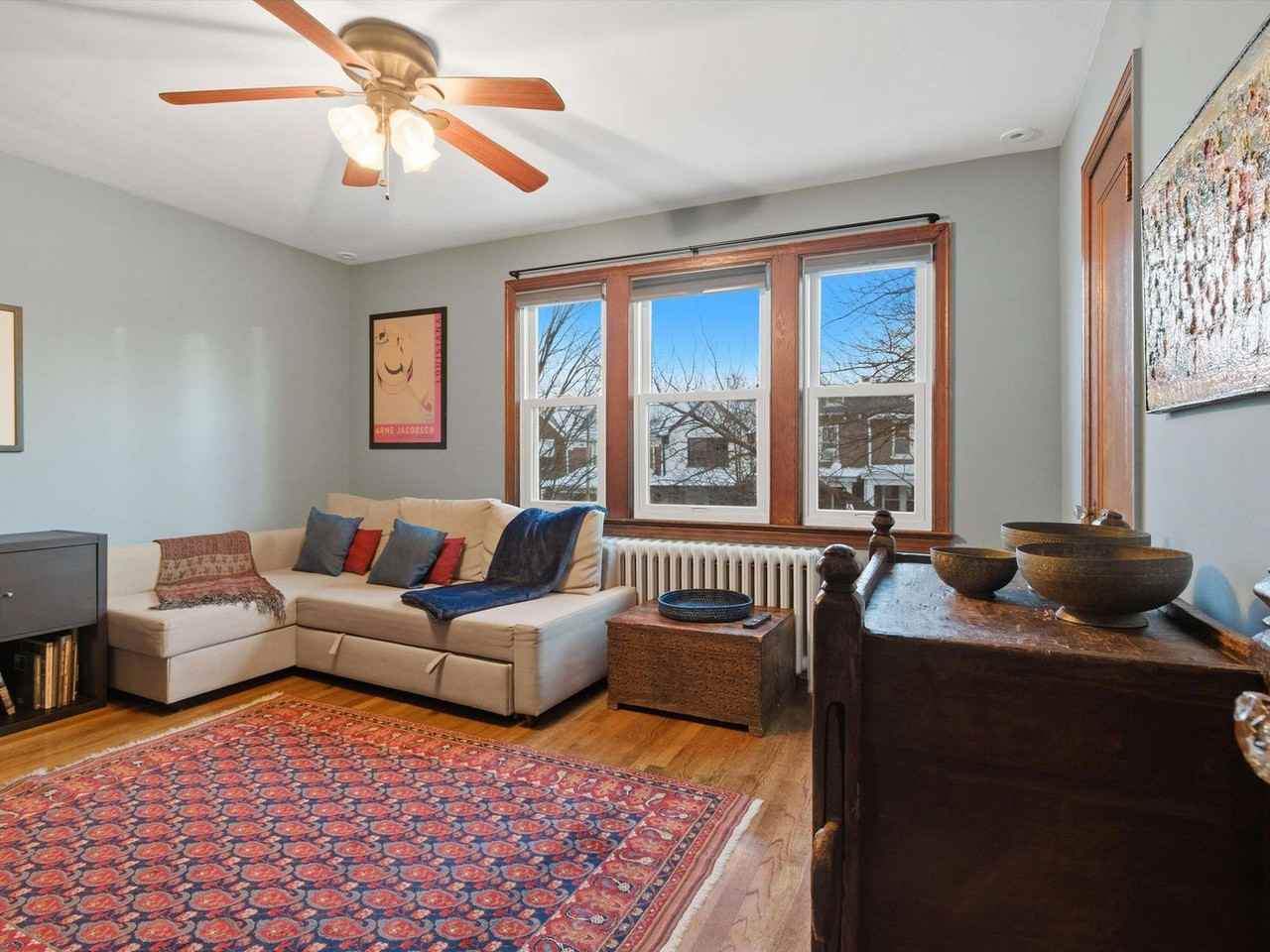 1616 D St Ne #1633285P - Photo 3 of 23