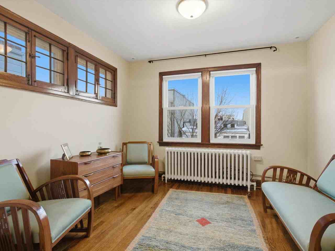 1616 D St Ne #1633285P - Photo 4 of 23