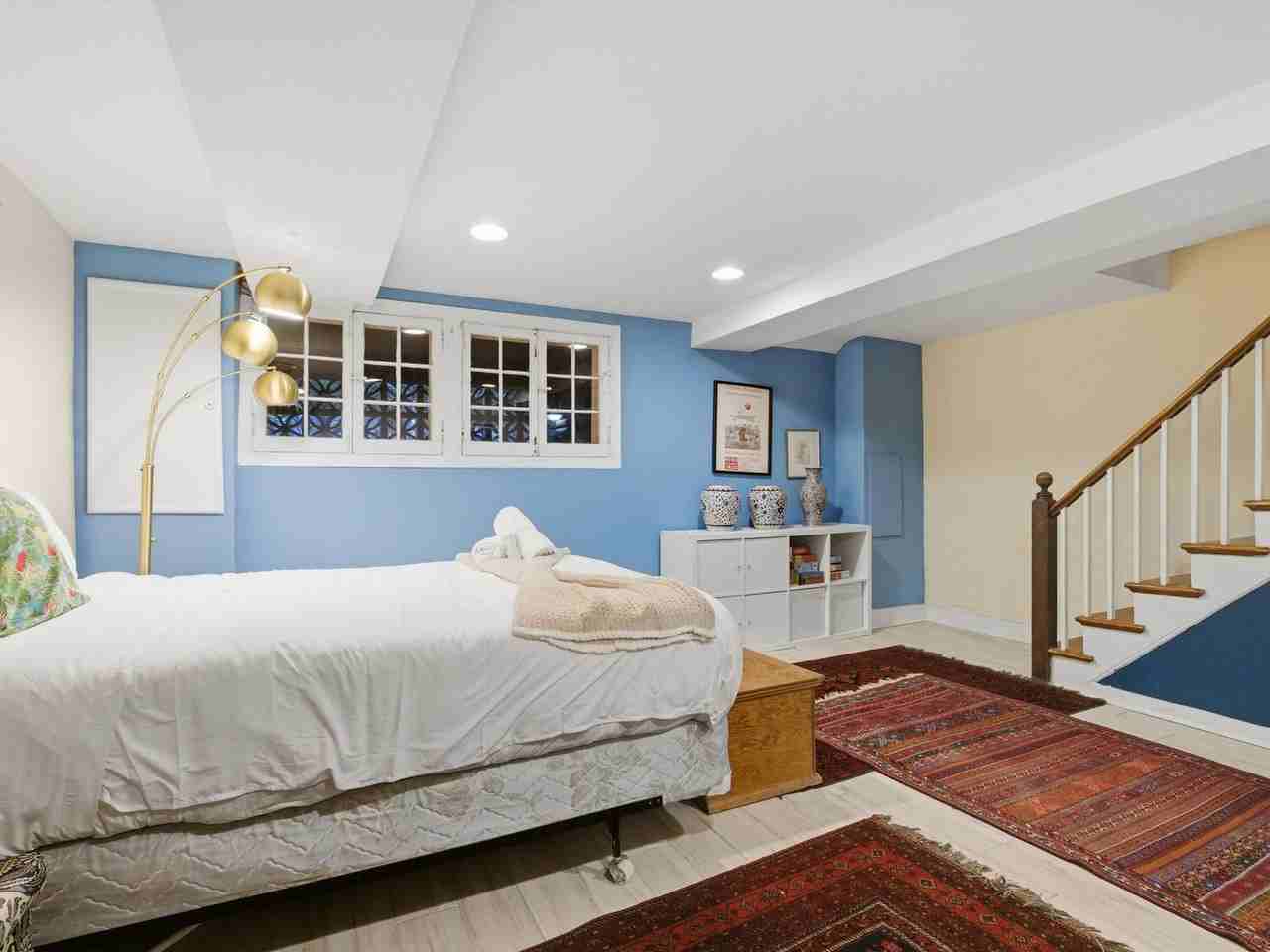 1616 D St Ne #1633285P - Photo 7 of 23
