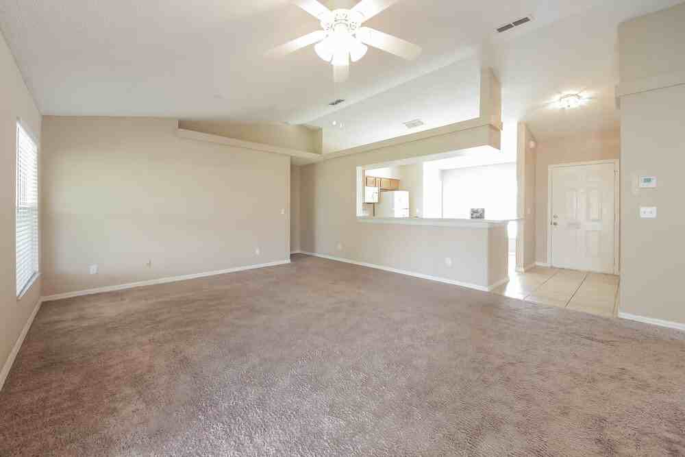 13206 Moonflower Ct - Photo 3 of 15
