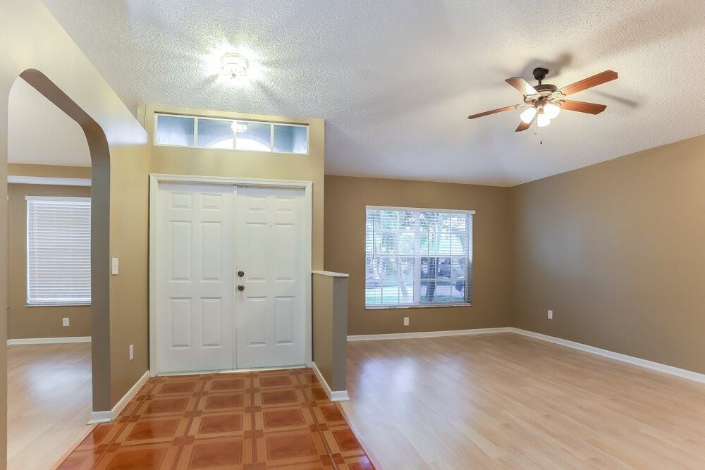 9711 Sw 16th Ct - Photo 2 of 15