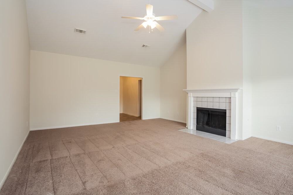 4427 W Thunderwood Cir - Photo 2 of 16