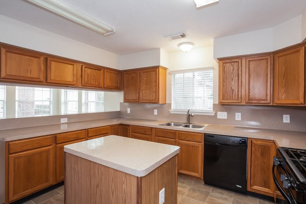 4427 W Thunderwood Cir - Photo 5 of 16