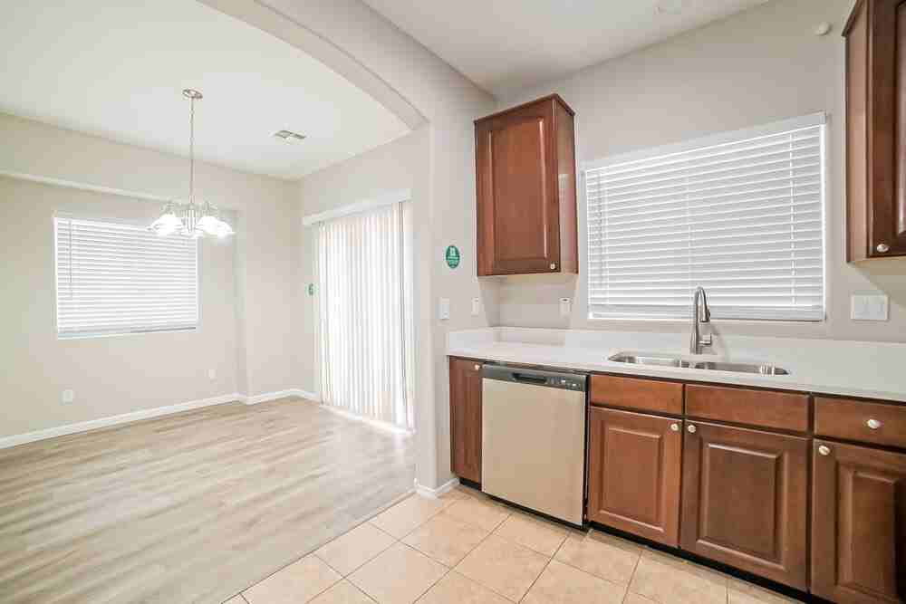 14843 W Ashland Ave - Photo 6 of 17