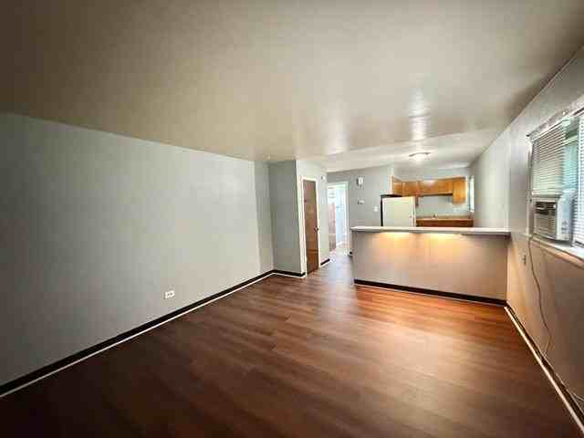 2106 135th Pl - Photo 2 of 7