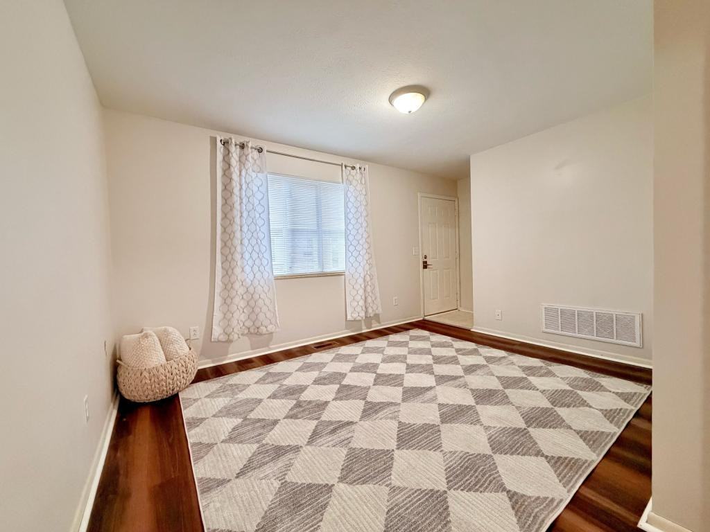 2608 Avery St - Photo 4 of 16