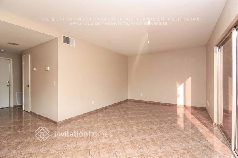 25762 Fir Ave - Photo 5 of 24