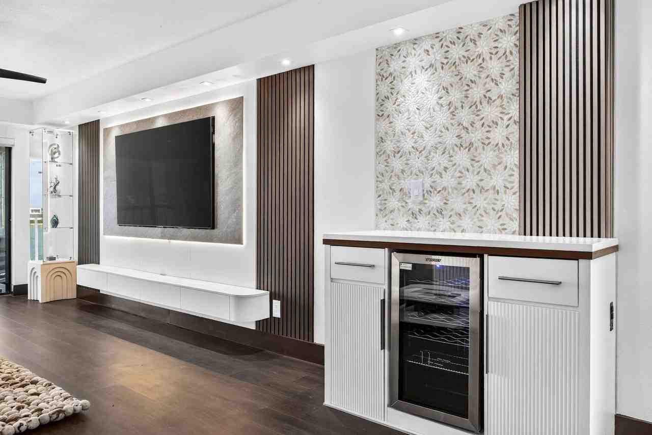 10315 Gulf Blvd #1634697P - Photo 3 of 50