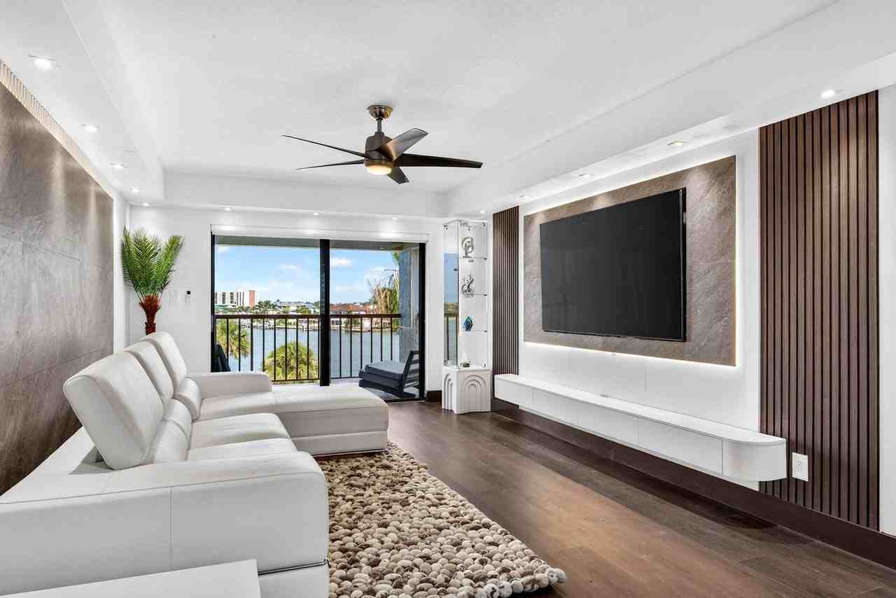 10315 Gulf Blvd #1634697P - Photo 4 of 50