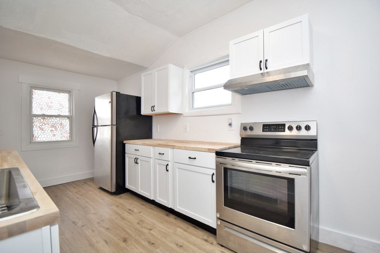 1011 Epworth Ave - Photo 3 of 29