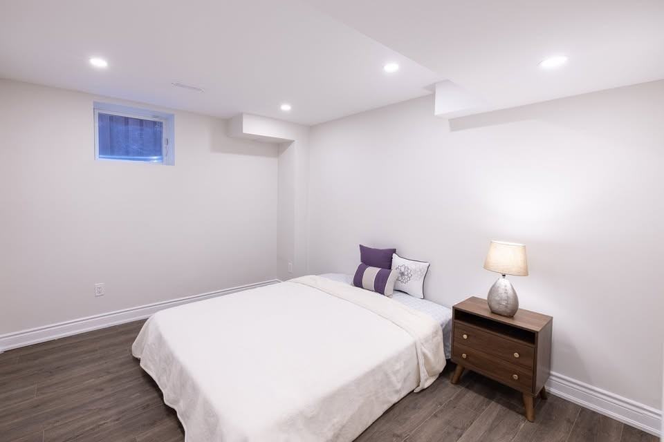 131 Bentwood Crescent - Photo 2 of 8