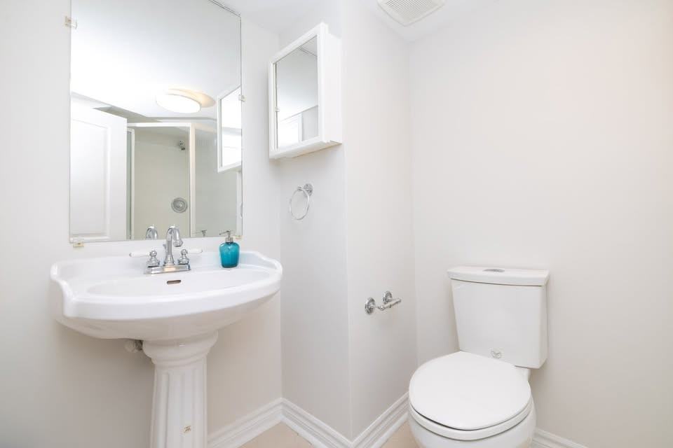 131 Bentwood Crescent - Photo 6 of 8