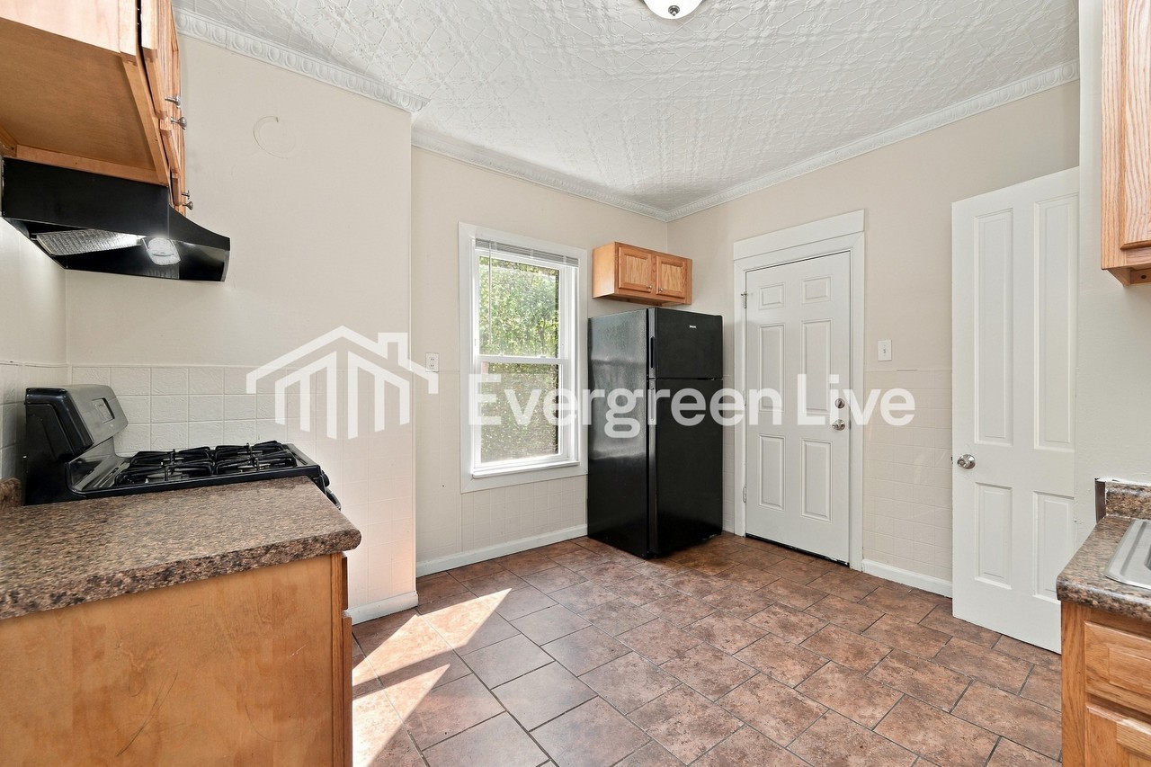 3987 Glenmore Ave - Photo 6 of 14