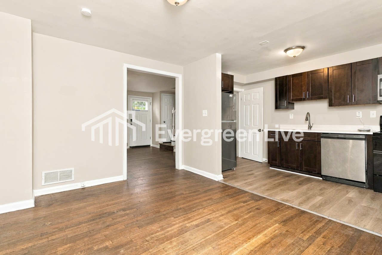 1749 Melbourne Rd - Photo 4 of 14