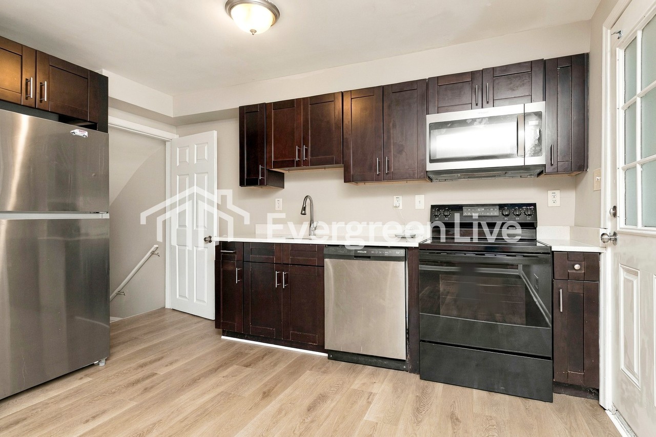 1749 Melbourne Rd - Photo 6 of 14