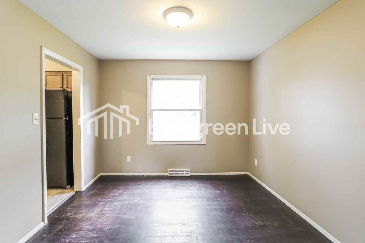 2903 Amber Ct - Photo 3 of 15
