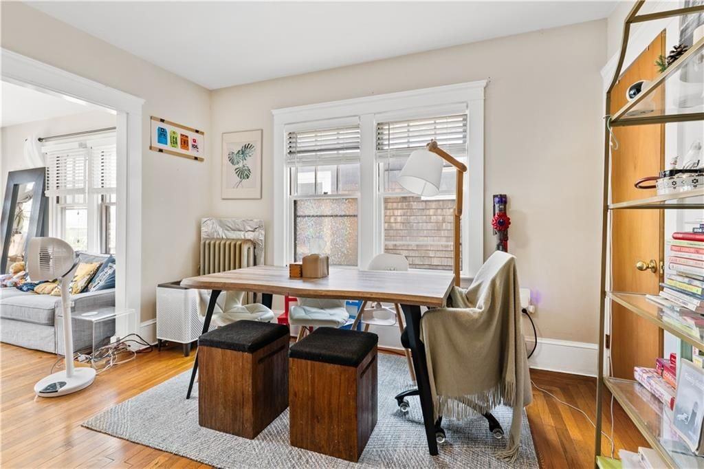 183 Narragansett St - Photo 6 of 19