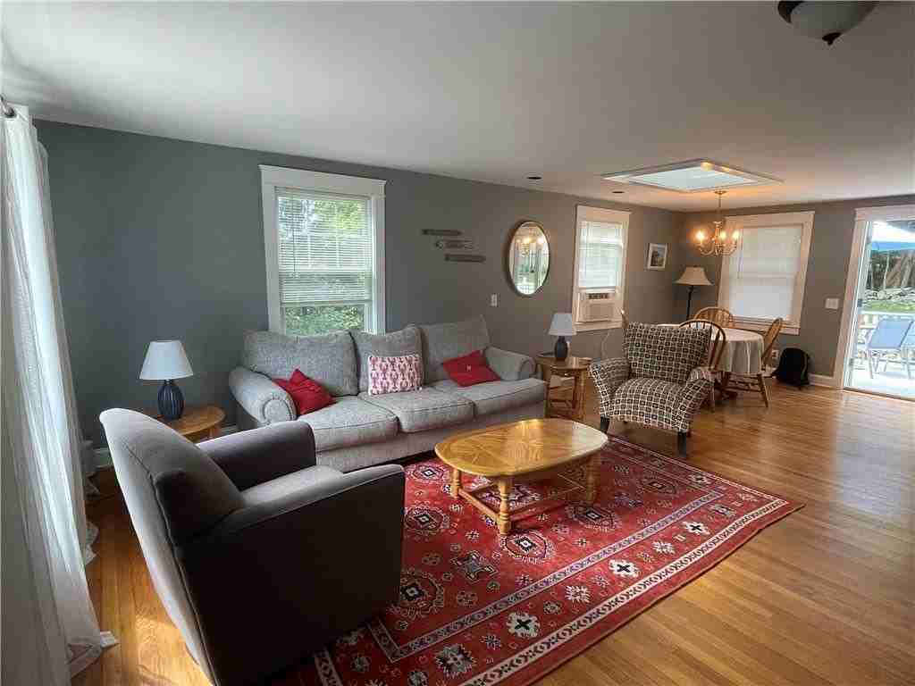 25 Waite Ct - Photo 4 of 18