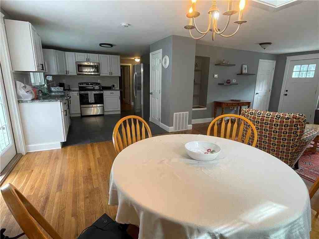 25 Waite Ct - Photo 6 of 18
