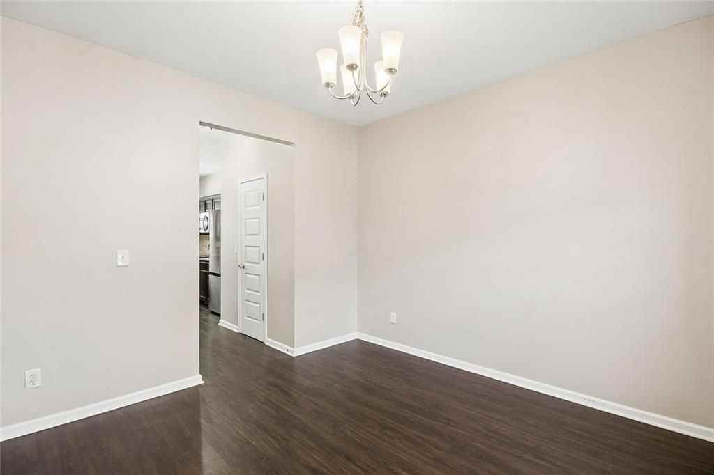 462 Fredrick Dr - Photo 6 of 37