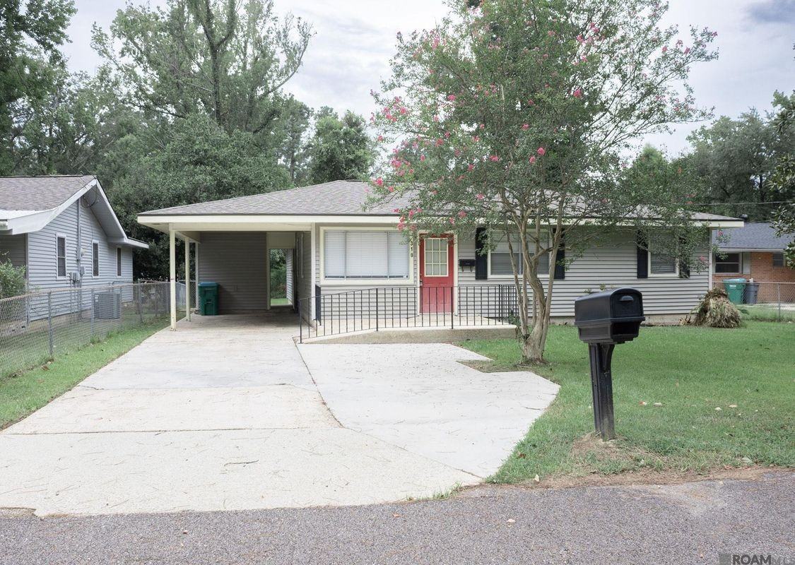 310 Alexander Dr - Photo 3 of 21