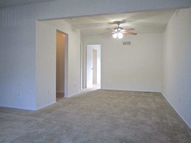 1917 Ne 49th St - Photo 3 of 27