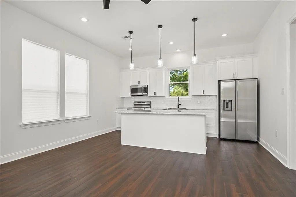 1902 Clouet St - Photo 2 of 7