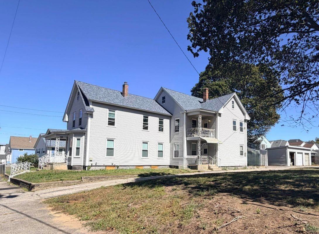 153 Belmont St - Photo 2 of 12