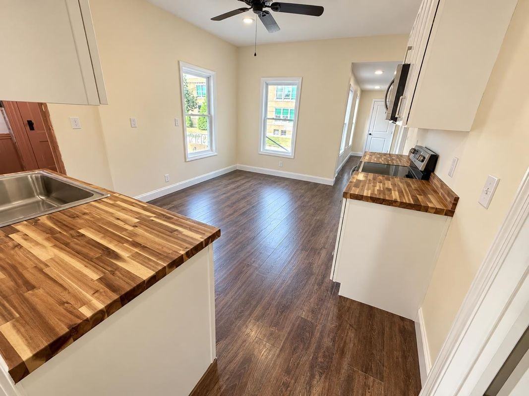 153 Belmont St - Photo 6 of 12