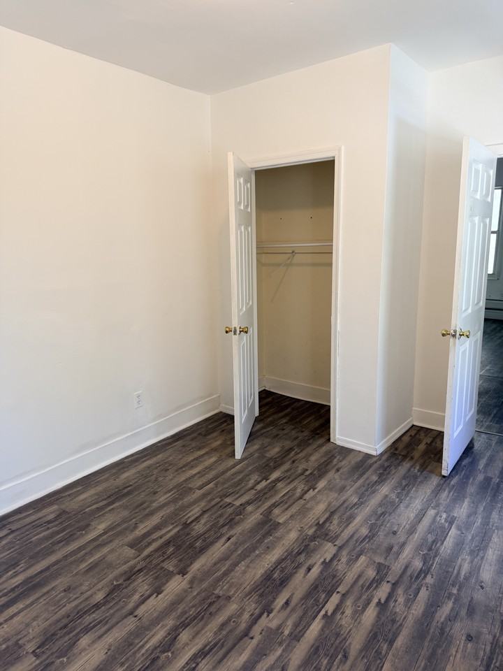 401 Riverside Dr #1 - Photo 6 of 10