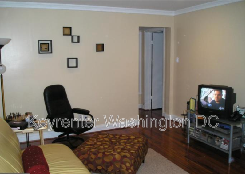 3805 W St Se #301 - Photo 4 of 9